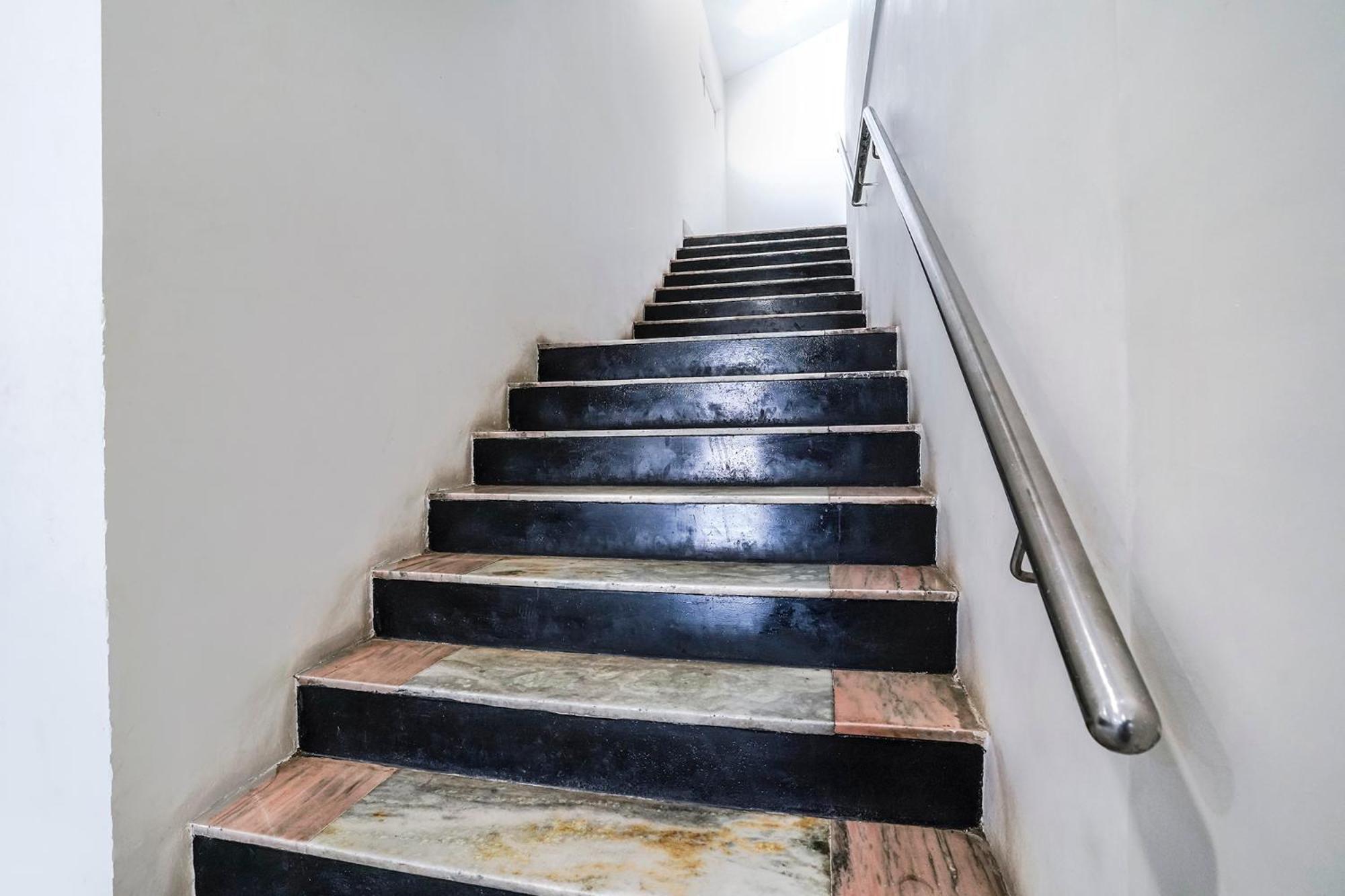 Fabexpress Raj Tourist Hotell Nashik Exteriör bild